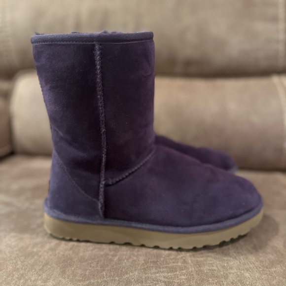 Ugg Classic Fur Lined Boots in Deep Purple 9 - Picture 5 of 7